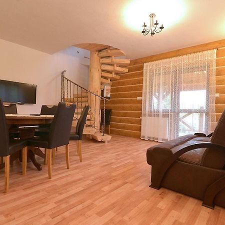 Pensjonat Leśniczówka Apartamenty Gajówka Berezka Exterior foto